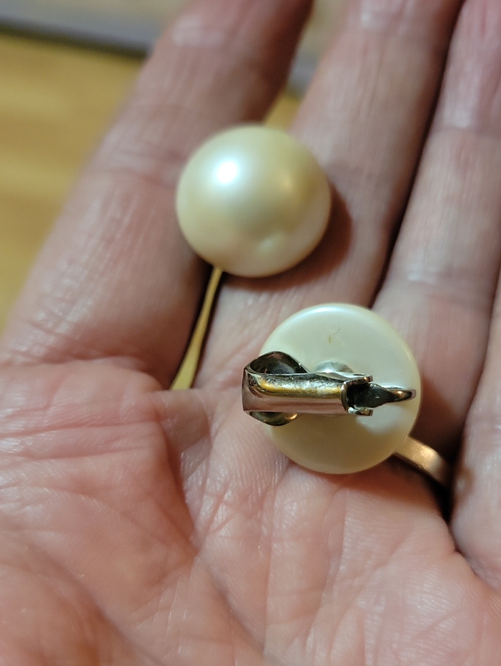 Classic Cream Faux Pearl Clip-On Earrings - Elegant Women's Jewelry